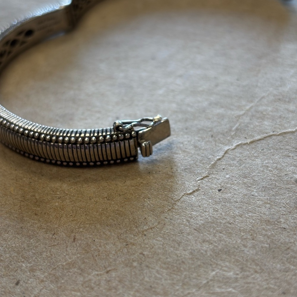 Authentic Judith Ripka Silver Hinged Bracelet W/Cz - image 7